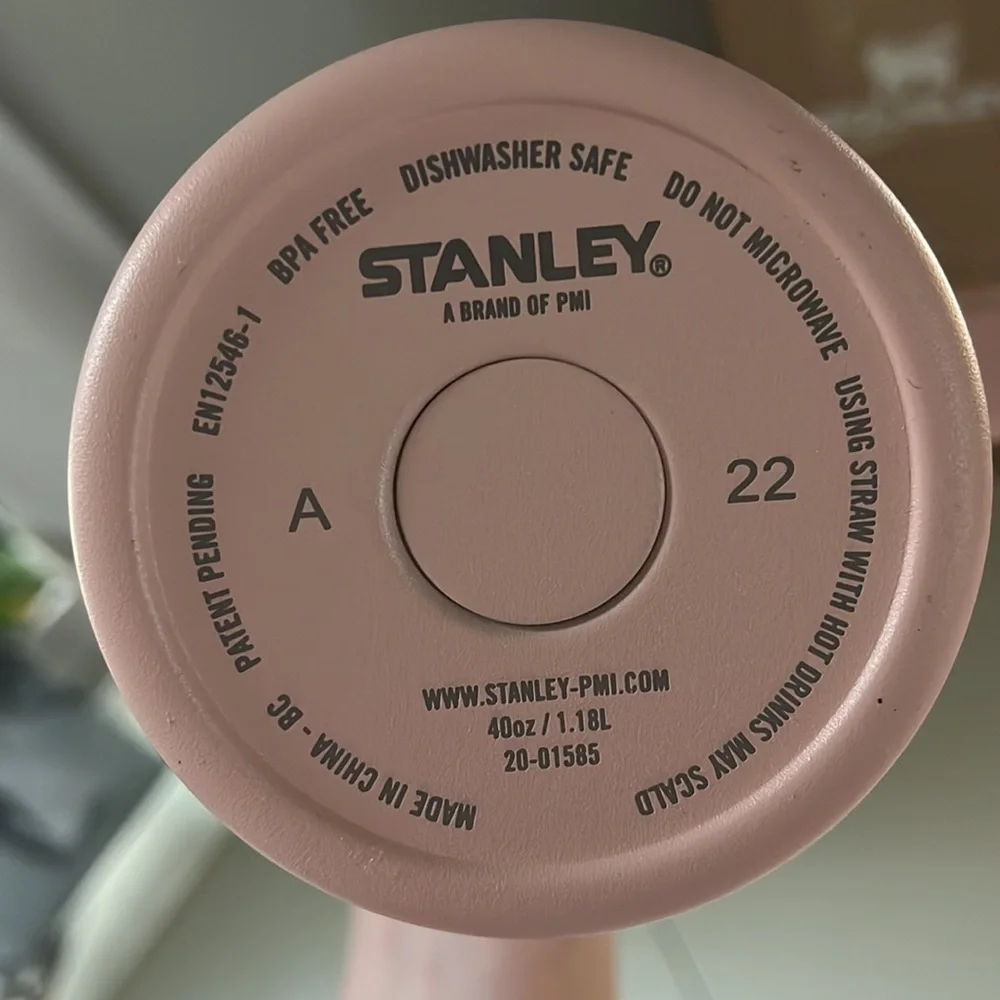 NWT Nectar Color Stanley Adventure Quencher Travel Tumbler 40 oz. - Picture 6 of 7